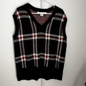 Oversized knot sweater vest